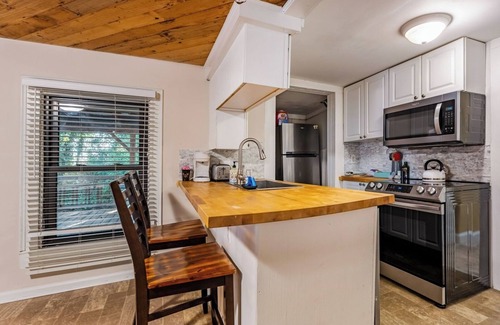 Cary Casa | Pet-Friendly 2BR Ranch, Wifi, Parking Near RTP