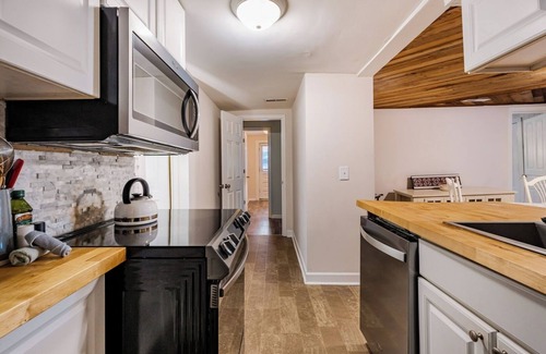 Cary Casa | Pet-Friendly 2BR Ranch, Wifi, Parking Near RTP