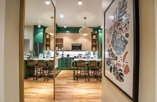 Bay Lake Hotel | Pet-friendly 2BR Suite with Private Balcony, Free Breakfast, Shuttle & Parking!