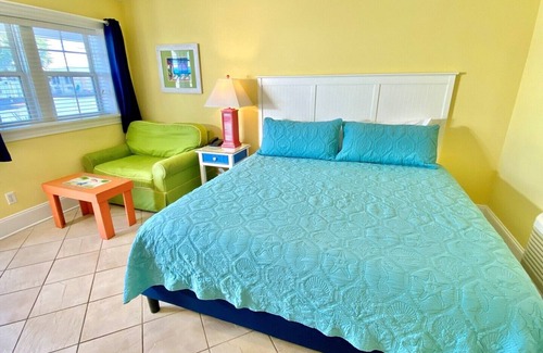 Atlantic Beach Hotel | Pet-friendly, 3 Blocks to Beach, Centrally Located! Unit 111