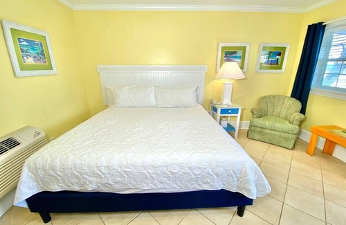 Atlantic Beach Hotel | Pet-friendly, 3 Blocks to Beach, Centrally Located! Unit 114