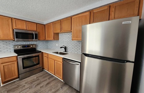 Braden River Casa | Pet Friendly 3 Bedroom Home With Fenced Yard