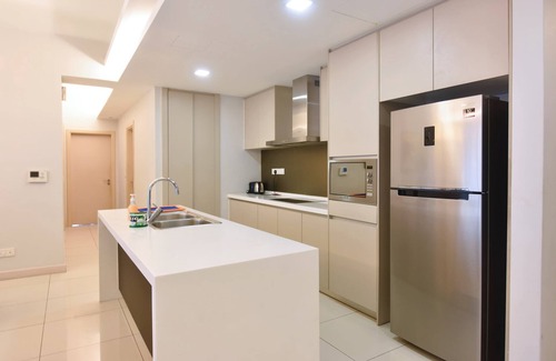 Golden Triangle Apartamento | Pet Friendly, 3BR Apt KL, Bathtub & Parking