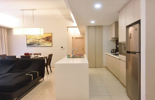 Golden Triangle Apartamento | Pet Friendly, 3BR Apt KL, Bathtub & Parking