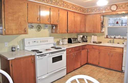 Northwest Akron Casa | Pet Friendly - 6 mi from National Park, Blossom Music