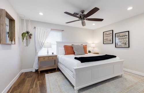 Paradise Valley Village Villa | Pet-friendly 7-bed, 4-bath home w/ pool, spa, sports court, fire pit, playground