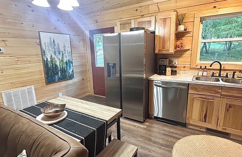 Piper Gap Cabina | Pet friendly-acreage-hot tub-creek