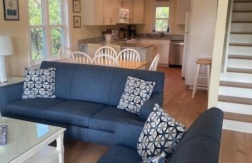 Emerald Isle Cabaña | Se aceptan mascotas, asequible y privada casa unifamiliar