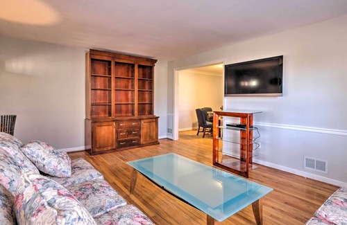 Hybla Valley Casa | Pet-Friendly Alexandria Getaway w/ Fire Pit!