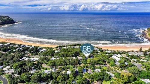 Macmasters Beach Casa | Pet Friendly and Easy Walk To Macmasters Beach