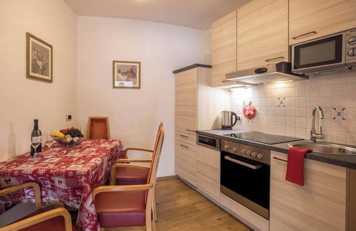 Mareo Chalet De Esquí | Admite mascotas Apartamento "Villa Anita Pares" con vistas a la montaña, sauna, terraza y balcón