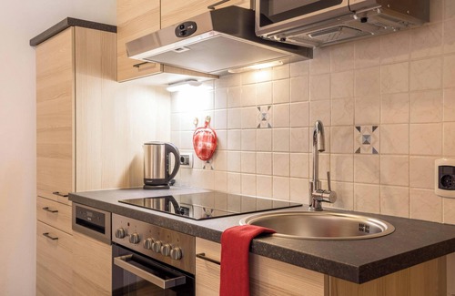 Mareo Chalet De Esquí | Admite mascotas Apartamento "Villa Anita Pares" con vistas a la montaña, sauna, terraza y balcón