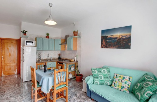 La Jaca Apartamento | Apartamento que admite mascotas Piso Drago con vistas al mar, jardín y Wi-Fi
