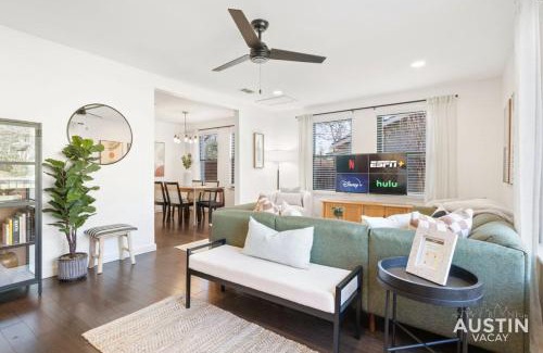 Windsor Park Casa | Pet Friendly ATX Escape with Game Room and Free Parking