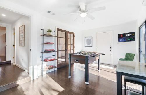 Windsor Park Casa | Pet Friendly ATX Escape with Game Room and Free Parking