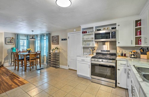 Auburn Cabaña | Pet-friendly Auburn Home Near Owasco Lake!