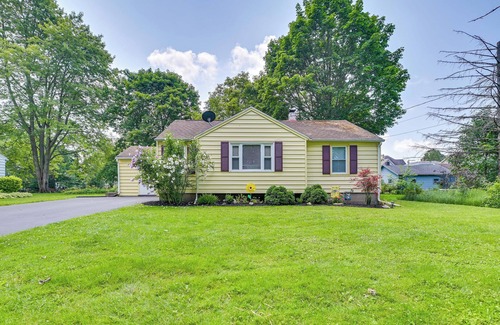 Auburn Cabaña | Pet-friendly Auburn Home Near Owasco Lake!