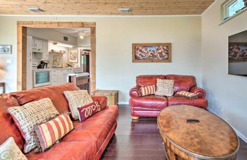 Apache Shores Casa | Pet-Friendly Austin Home with Deck, Yard, and Views!