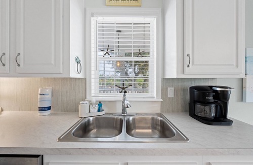 Port St. Joe Casa | Pet Friendly Beach House - Hakuna Matata