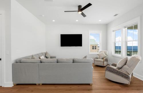 Port St. Joe Casa | Pet Friendly Beach House - Sand Castle Hideaway by Panhandle Getaways
