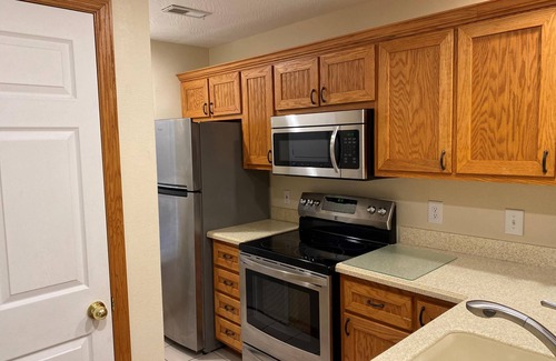 Hollister Condominio | Pet-Friendly Beautiful Condo At Lakeside On Table Rock Lake