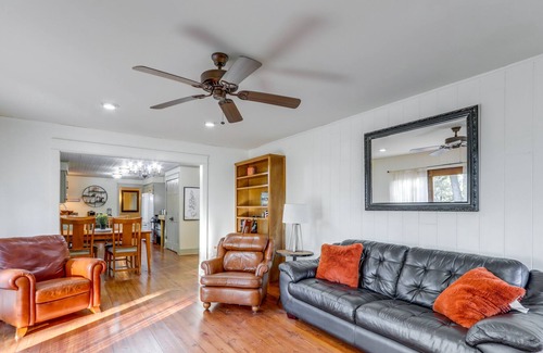 Benton County Casa | Pet-Friendly Bentonville Retreat w/ Peaceful Deck!