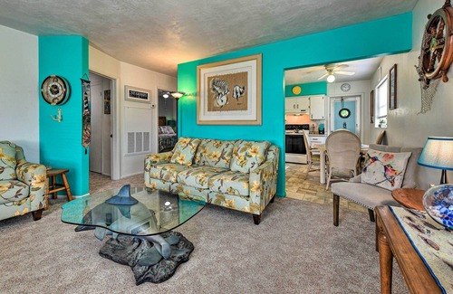 Whitney Beach Casa | ‘Lighthouse Cottage’ - Pet Friendly Bradenton Home
