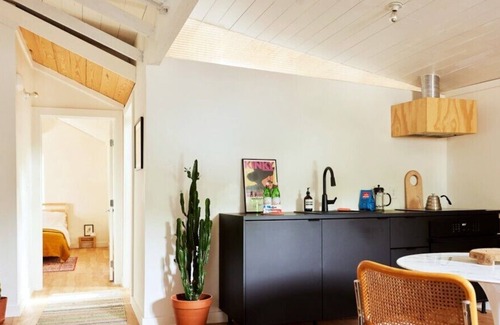 Study Butte-Terlingua Casa | Pet Friendly Bungalow — walk to restaurants, bars