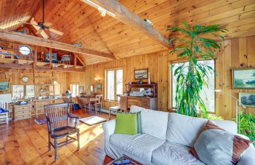 Athens Casa | Pet-Friendly Cabin Overlooking Sleepy Hollow Lake
