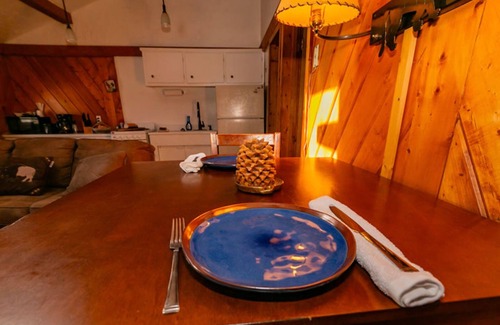 Dubois Casa | Pet-Friendly Cabin with River Access, Hot Tub & Mountain Views!