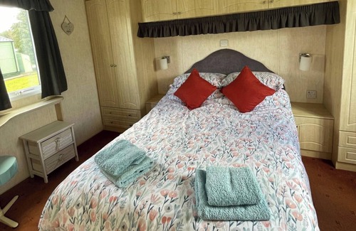 Hexham Cabina | Pet Friendly Caravan - Slaley Forest - Sleeps 4