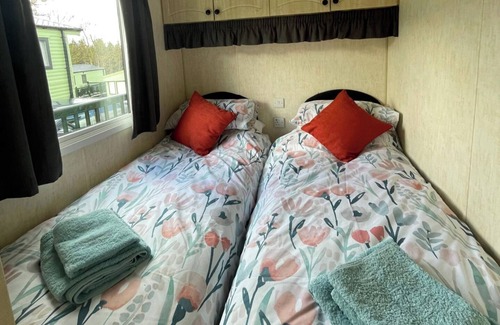 Hexham Cabina | Pet Friendly Caravan - Slaley Forest - Sleeps 4
