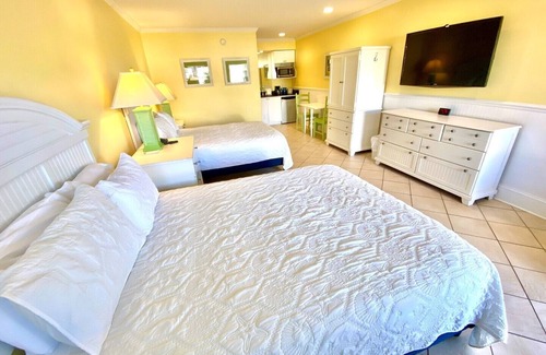 Atlantic Beach Hotel | Pet-friendly, Centrally Located, Walk to Beach! Unit 103