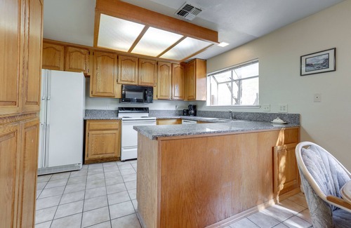 Citrus Heights Casa | Pet-Friendly Citrus Heights Home: Fenced Backyard!