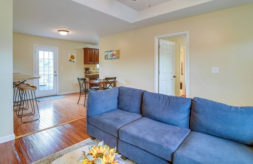 Clarksville Casa | Pet-Friendly Clarksville Home w/ Backyard + Deck!