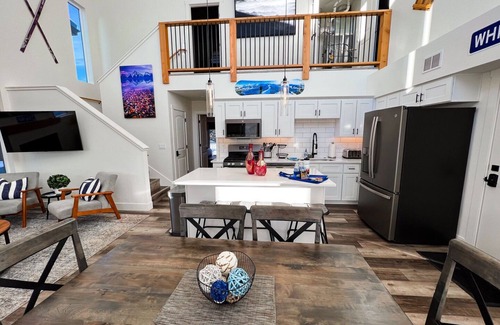 Whitefish Casa | Pet Friendly, Community Center, Pool / Hot Tub, 3 Bed / 4 Bath, Sleeps 10, Amazing Views