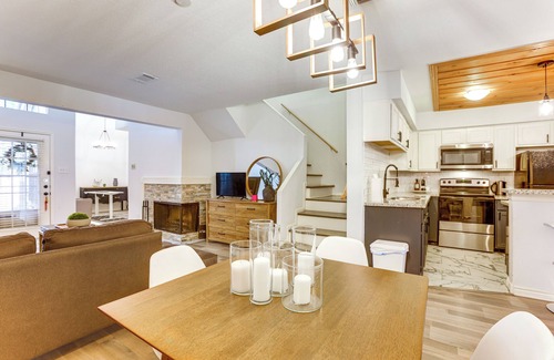 Bammel Condominio | Pet-Friendly Condo w/ Pool Access in Houston