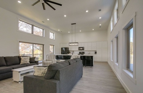 Cotter Casa | Pet-Friendly Cotter Retreat w/ Deck & Gas Grill!