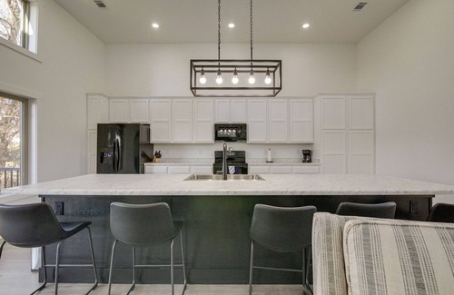Cotter Casa | Pet-Friendly Cotter Retreat w/ Deck & Gas Grill!