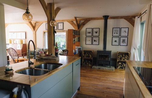 Langton Green Casa | Pet friendly country barn and forest retreat with a private hot tub