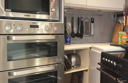Dorchester Casa | Pet Friendly - Countryside - Parking - Gardens