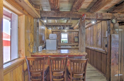 Fond du Lac Apartamento | Pet-Friendly Countryside Cottage w/ Fire Pit!