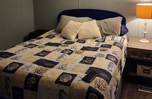 Shallotte Casa | Pet friendly, cozy getaway - 10 min to Holden Beach
