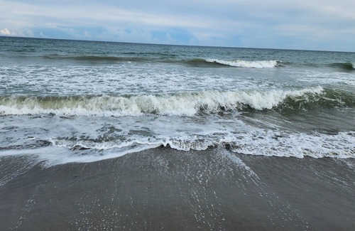 Shallotte Casa | Pet friendly, cozy getaway - 10 min to Holden Beach
