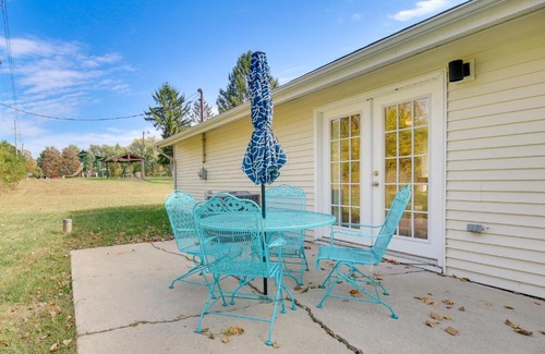 Beavercreek Casa | Pet-Friendly Dayton Home with Grill, Walk to Park!
