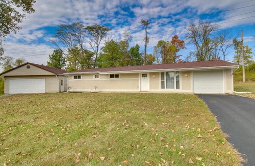 Beavercreek Casa | Pet-Friendly Dayton Home with Grill, Walk to Park!