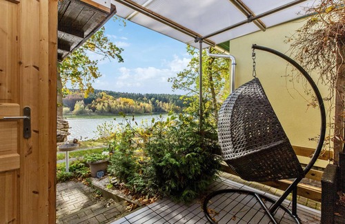 Bungalowdorf an der Talsperre Casa | Vivienda que admite mascotas en.