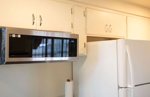 Farmington Casa | Pet Friendly - Downtown Farmington - 6+ Months Minimum