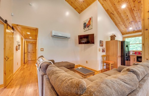 Huber Apartamento | ¡NUEVO! 2br Dry Branch Barn-Apartamento en 488 Acres!