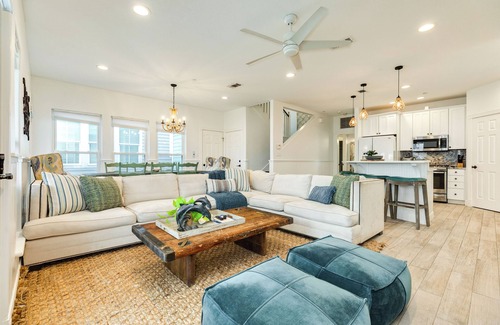 Beachside Village Casa | Pet Friendly, Easy Walk to Beach, Game Room, Beach Toys, Gorgeous Community